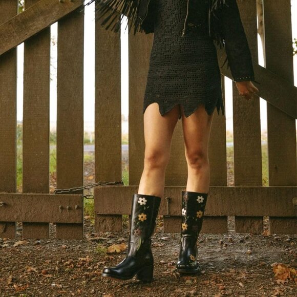 🆕Women Black Faux Leather Knee High with Flowers Square Toe Chunky Heel Boots - Picture 10 of 10